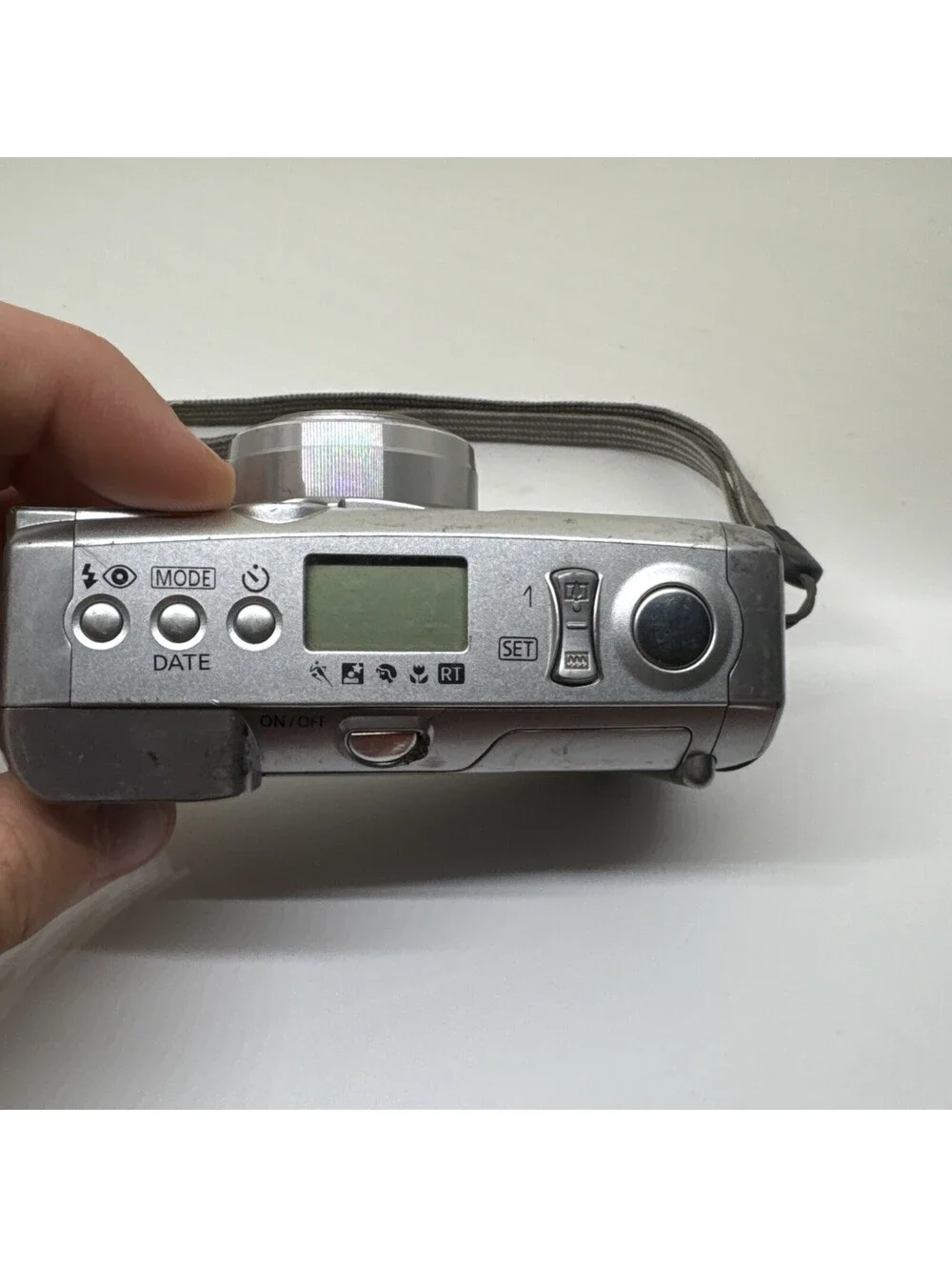 Canon Sure Shot 150u Date 35mm Film Point & Shoot Zoom Camera 38-150mm UNTESTED